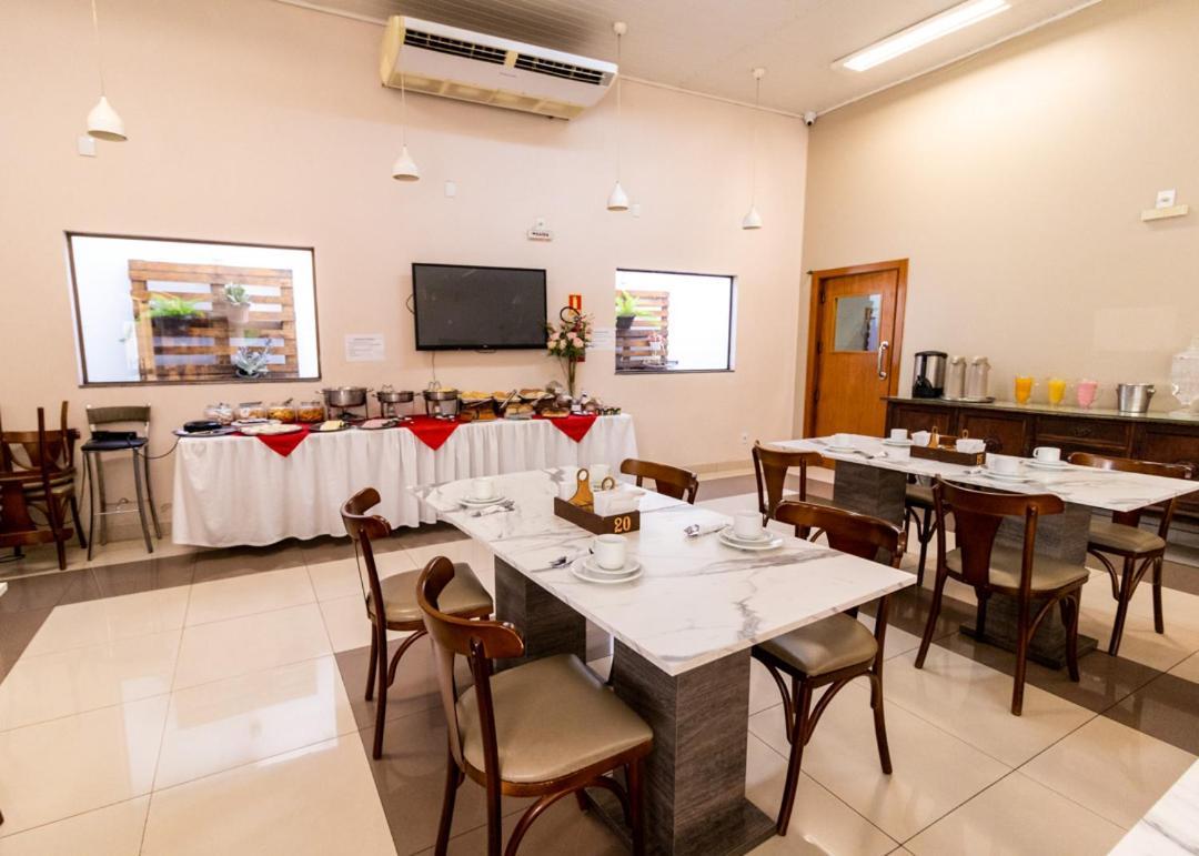 Hotel Alegrete Bagian luar foto